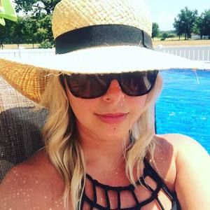 Meet your Posher, Lyndsay